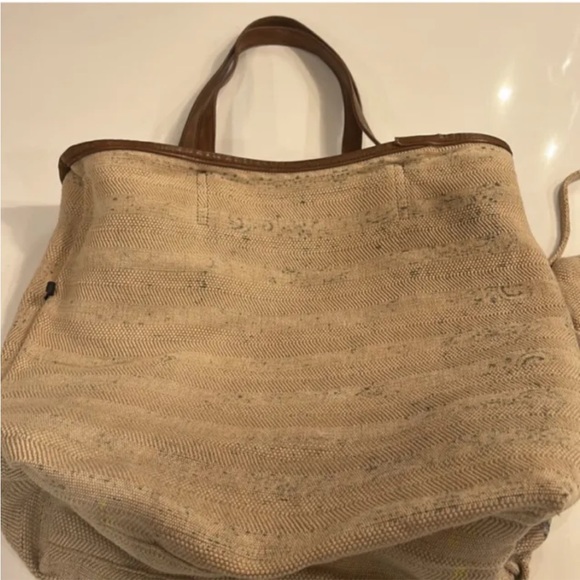 FREE PEOPLE Floral Embroidered Boho shoulder Bag|  Oversized |Beige |Vegan Trim - Picture 12 of 13